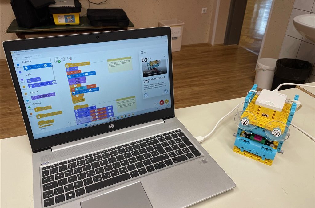 DELAVNICA ROBOTIKA IN PROGRAMIRANJE V ČASU NOVOLETNIH POČITNIC